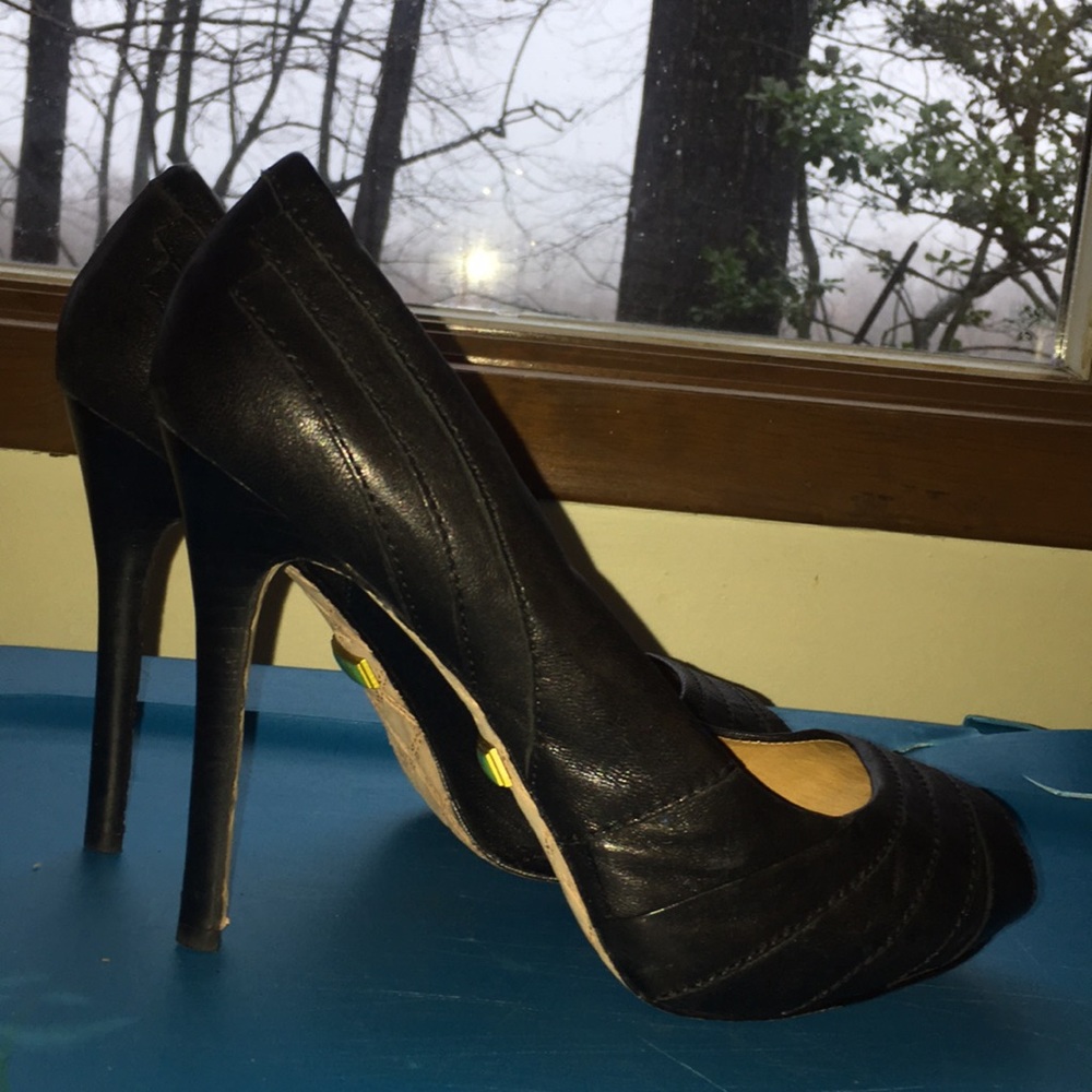 Vero Cuoio Heels